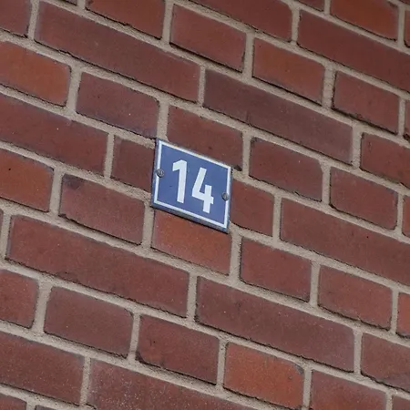 4 Gemuetliche Erdgeschosswohnung Ruhig Zentrumsnah Teilsaniert *