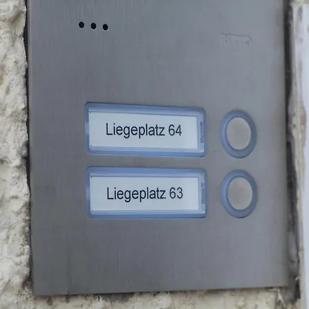 Apartamento 4 Gemuetliche Erdgeschosswohnung Ruhig Zentrumsnah Teilsaniert