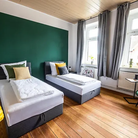 4 Gemuetliche Erdgeschosswohnung Ruhig Zentrumsnah Teilsaniert