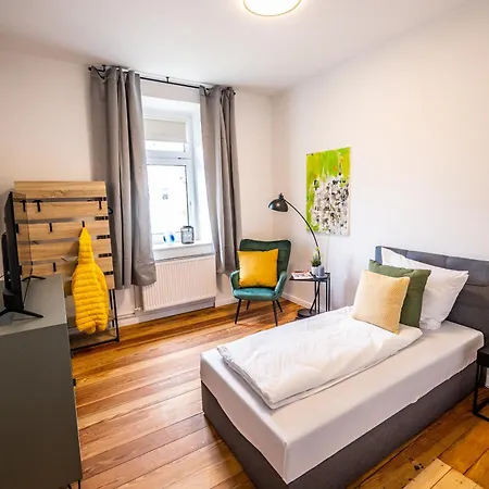 4 Gemuetliche Erdgeschosswohnung Ruhig Zentrumsnah Teilsaniert