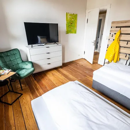 Apartamento 4 Gemuetliche Erdgeschosswohnung Ruhig Zentrumsnah Teilsaniert