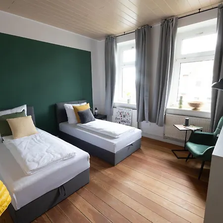 Apartamento 4 Gemuetliche Erdgeschosswohnung Ruhig Zentrumsnah Teilsaniert